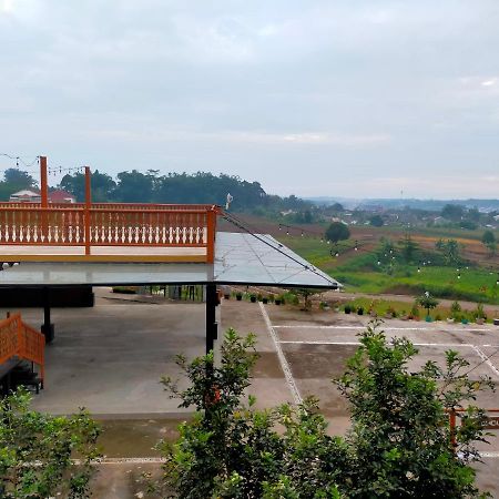 Joglo Kumpul Resort Cangkiran Ngoại thất bức ảnh