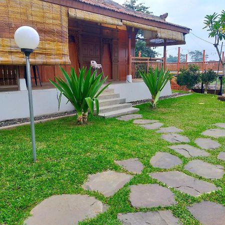 Joglo Kumpul Resort Cangkiran Ngoại thất bức ảnh