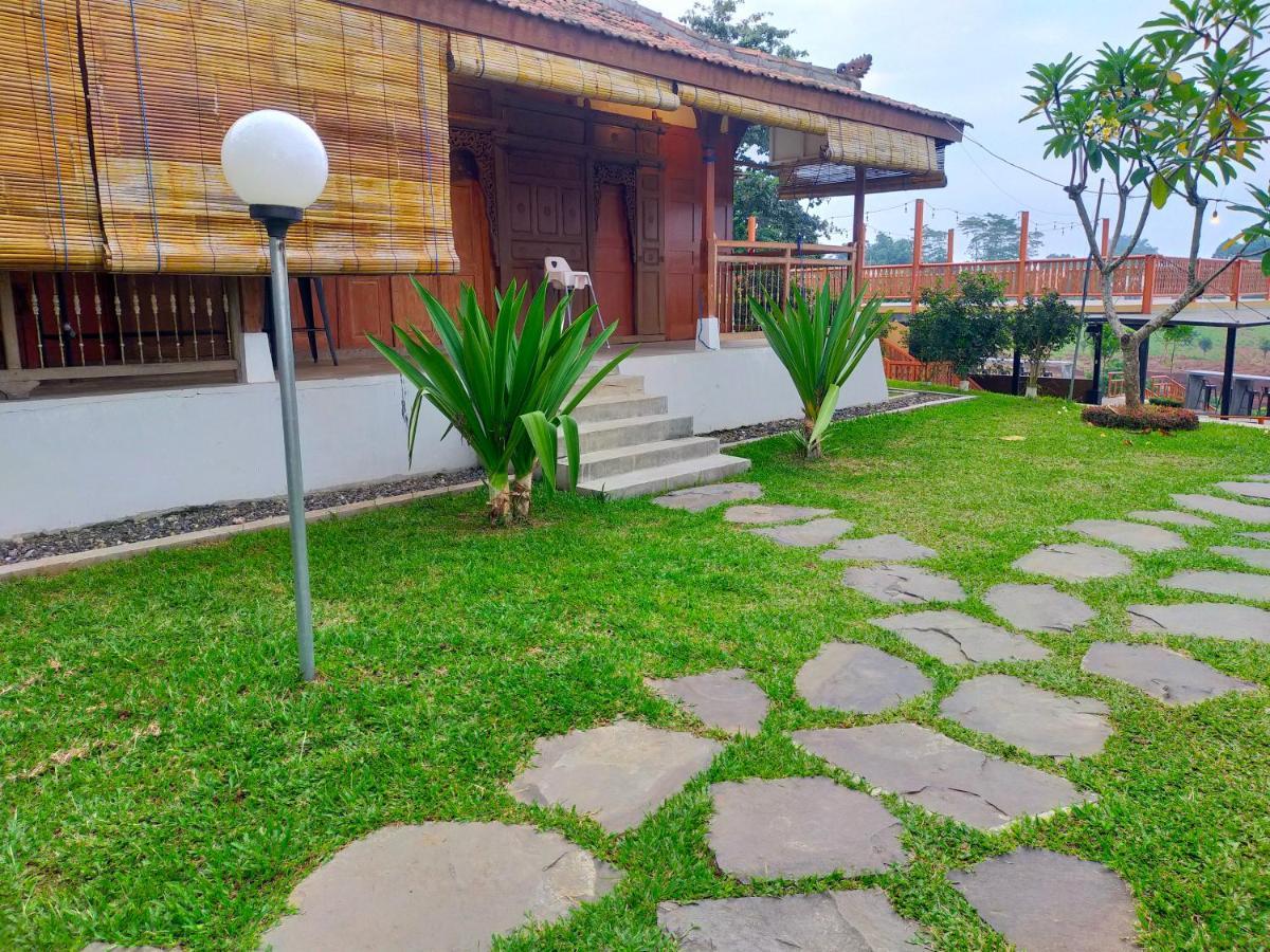 Joglo Kumpul Resort Cangkiran Ngoại thất bức ảnh