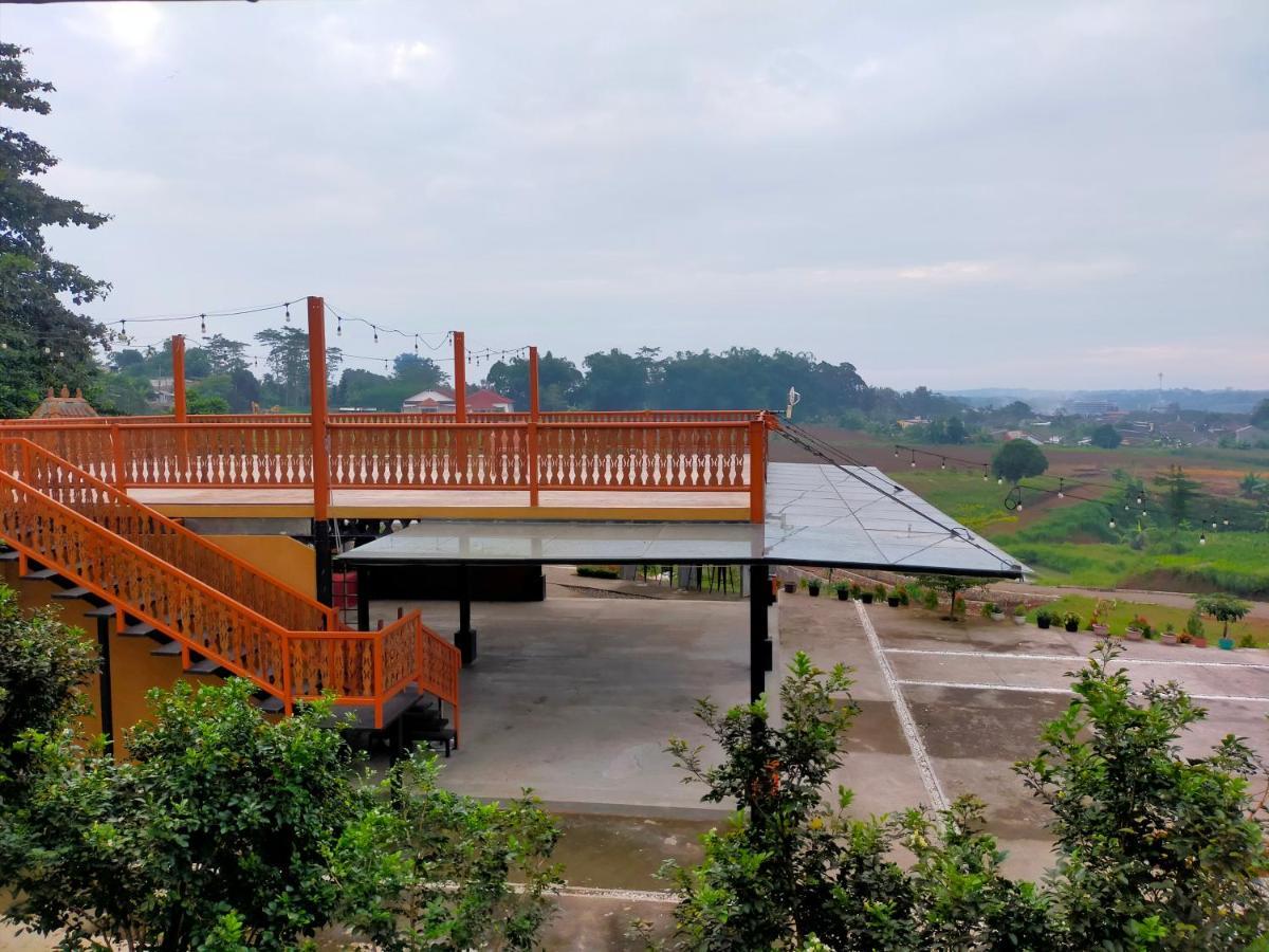 Joglo Kumpul Resort Cangkiran Ngoại thất bức ảnh