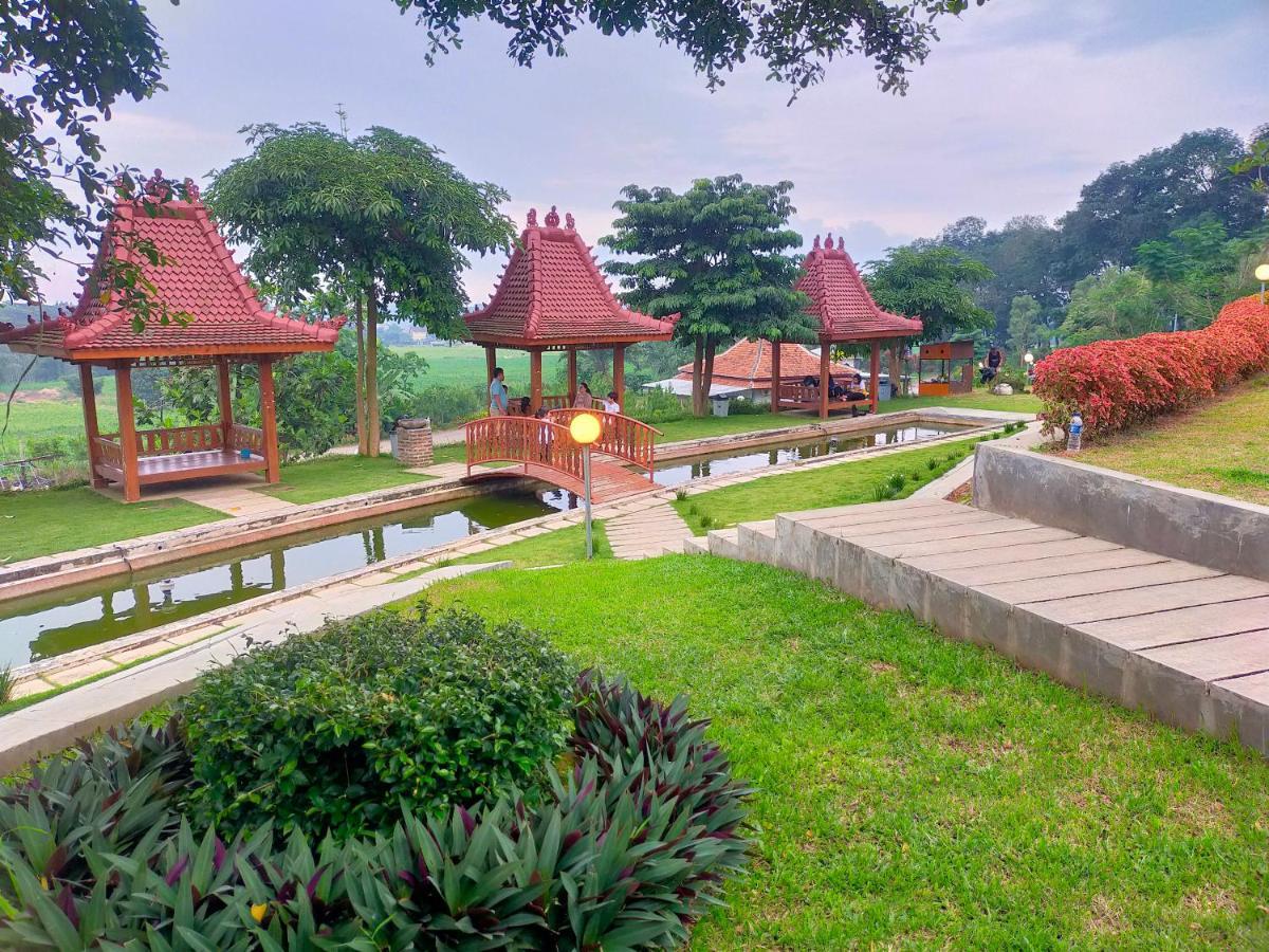 Joglo Kumpul Resort Cangkiran Ngoại thất bức ảnh