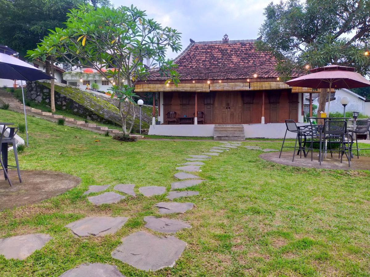 Joglo Kumpul Resort Cangkiran Ngoại thất bức ảnh
